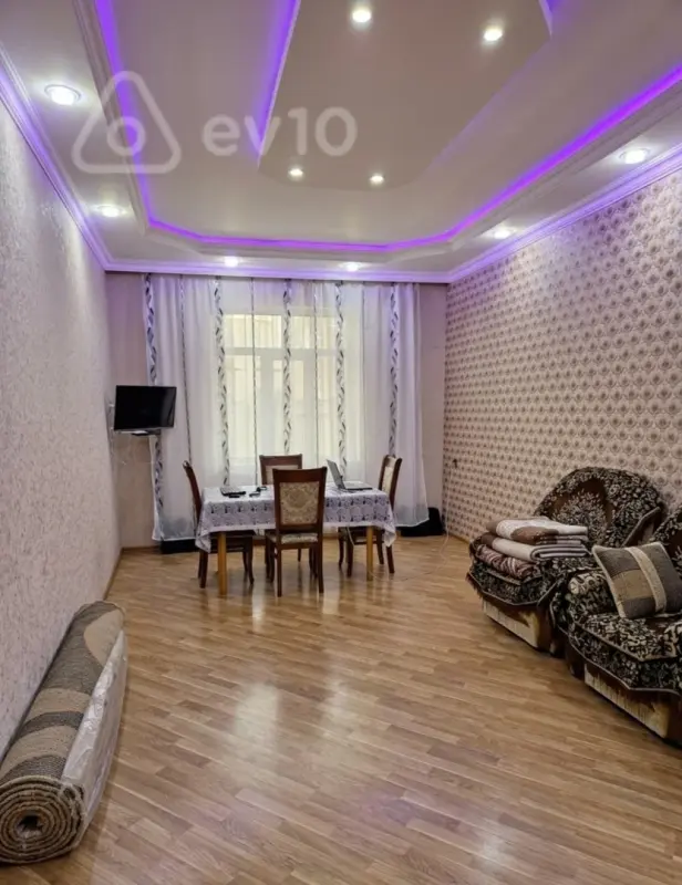 Kirayə verilir 2 otaqlı yeni tikili 80 m²