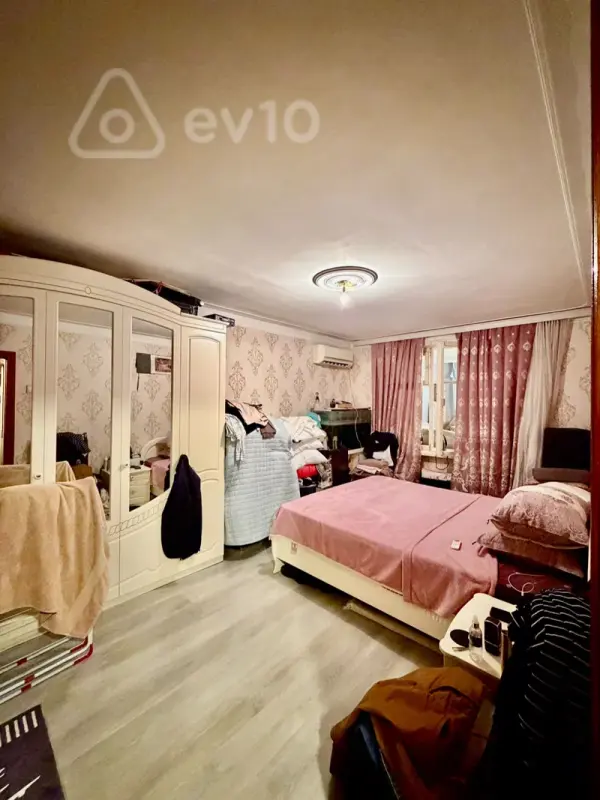 Satılır 3 otaqlı köhnə tikili 65 m²
