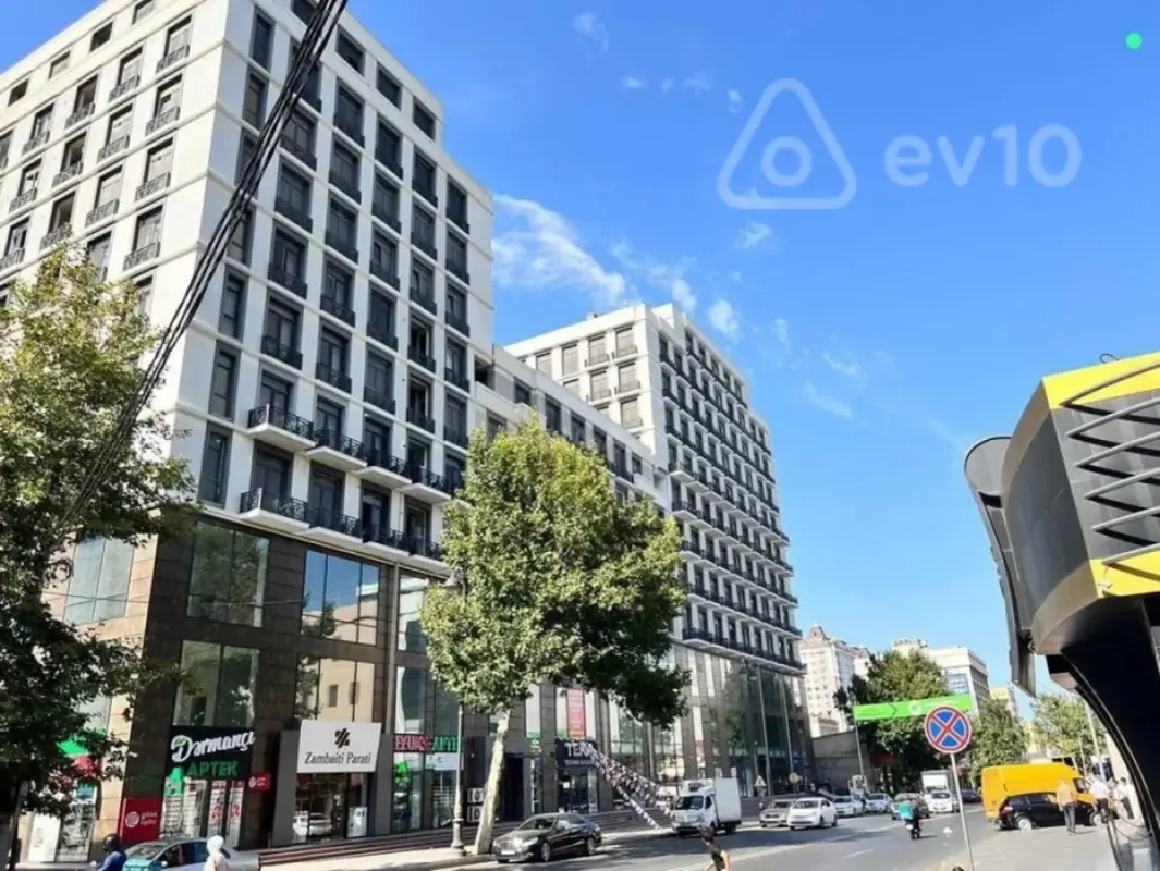Satılır 2 otaqlı yeni tikili 77 m²