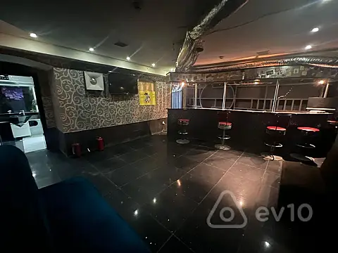 Kirayə verilir mənzil 102 m² — Bakı, Səbail 102.00 m²