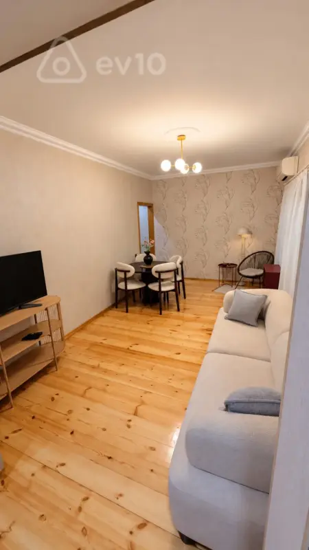 Kirayə verilir 2 otaqlı köhnə tikili 45 m²
