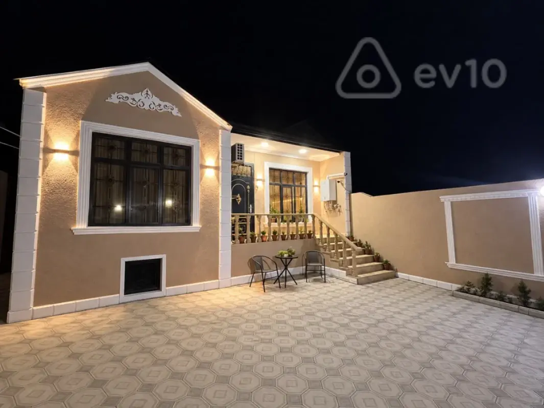 Satılır 4 otaqlı həyət evi 100 m²