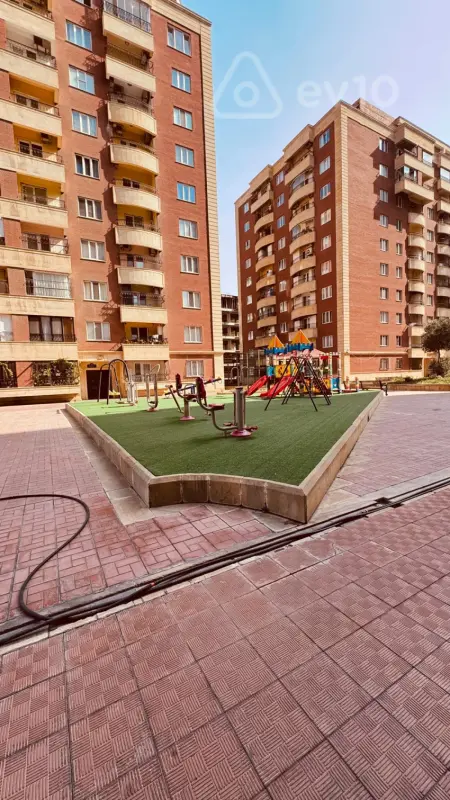 Kirayə verilir 5 otaqlı yeni tikili 350 m²