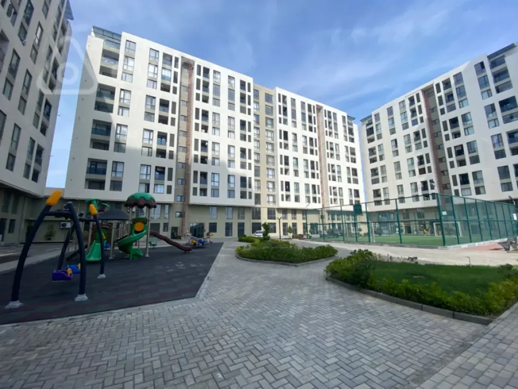 Satılır 3 otaqlı yeni tikili 100 m²