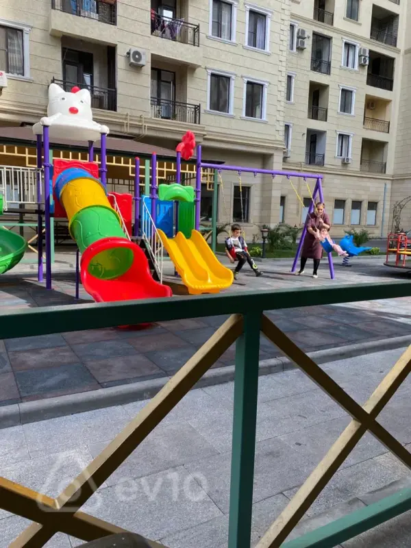 Kirayə verilir 2 otaqlı yeni tikili 90 m²