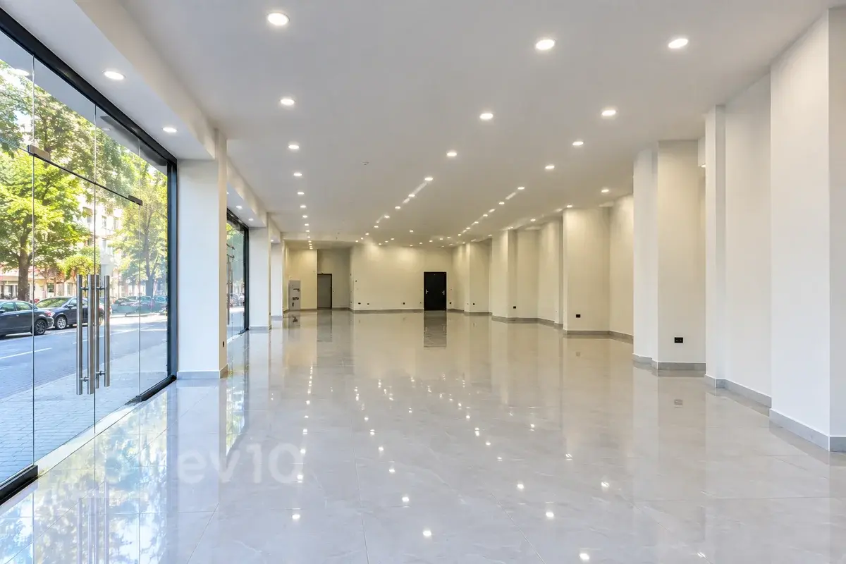 Kirayə verilir mənzil 140 m²