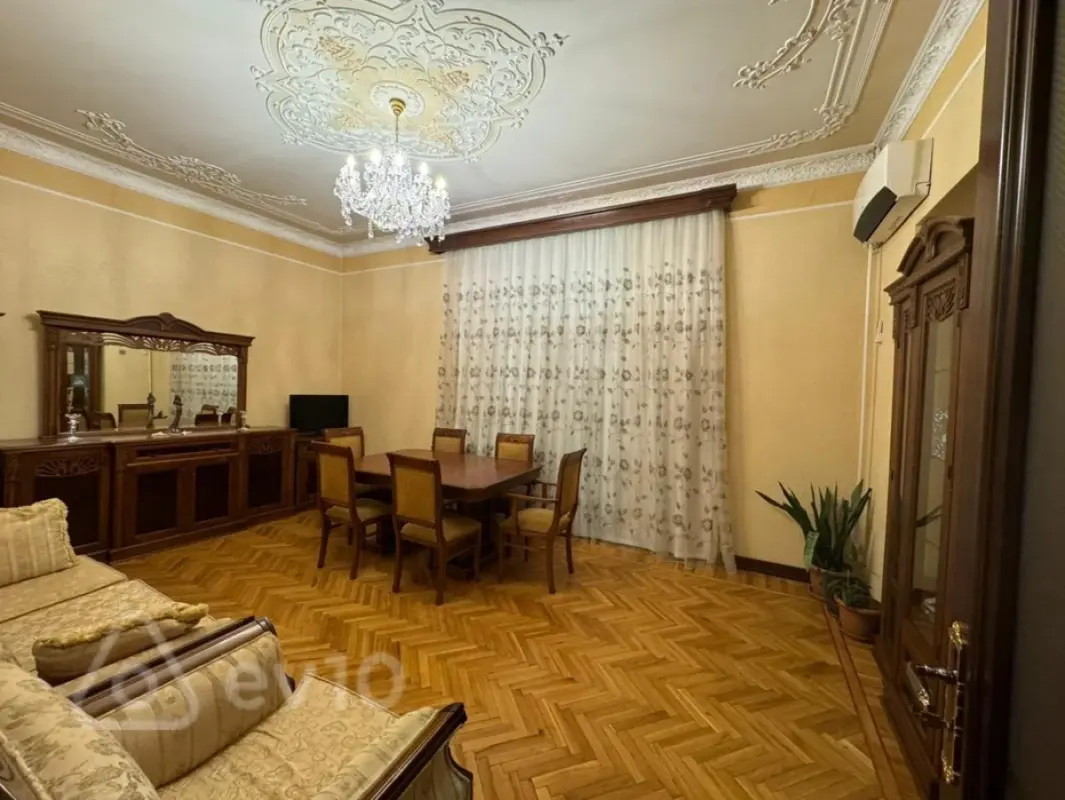 Kirayə verilir 3 otaqlı köhnə tikili 99 m²