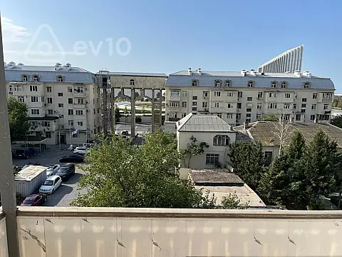 Kirayə verilir 1 otaqlı köhnə tikili 35 m² — Bakı, Xətai 1 otaq 35.00 m²