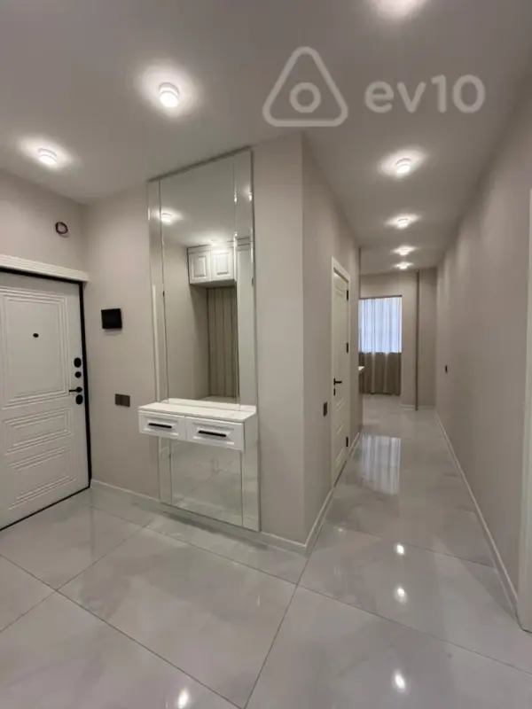 Satılır 3 otaqlı köhnə tikili 75 m²
