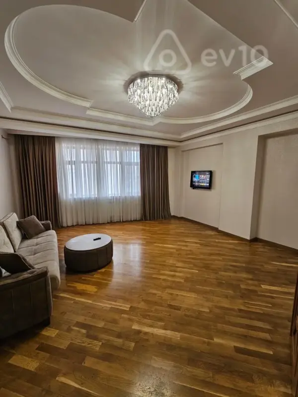 Kirayə verilir 2 otaqlı yeni tikili 80 m²