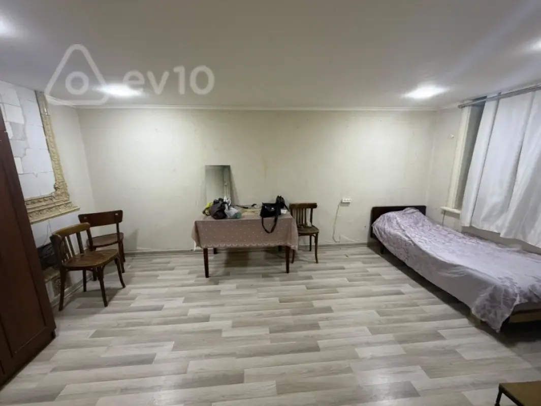 Kirayə verilir 2 otaqlı köhnə tikili 35 m²
