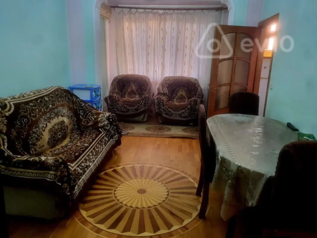 Kirayə verilir 2 otaqlı köhnə tikili 40 m²