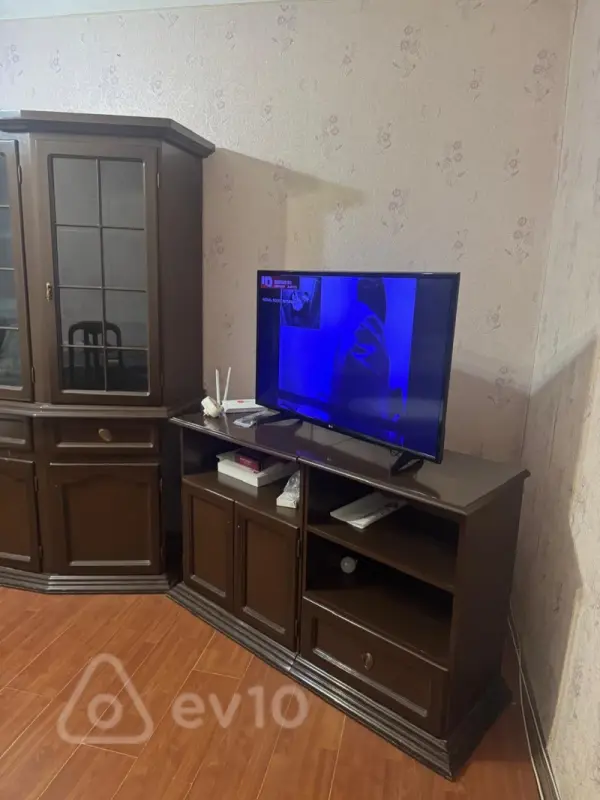 Kirayə verilir 2 otaqlı köhnə tikili 60 m²