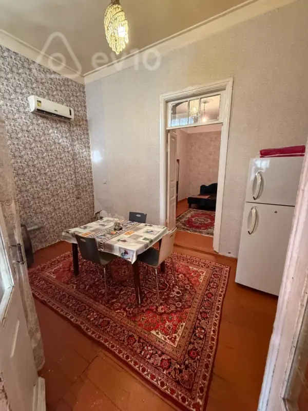 Kirayə verilir 2 otaqlı köhnə tikili 40 m²