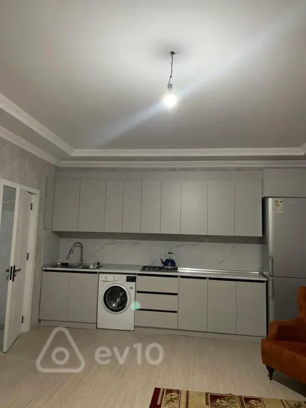 Kirayə verilir 3 otaqlı yeni tikili 95 m²