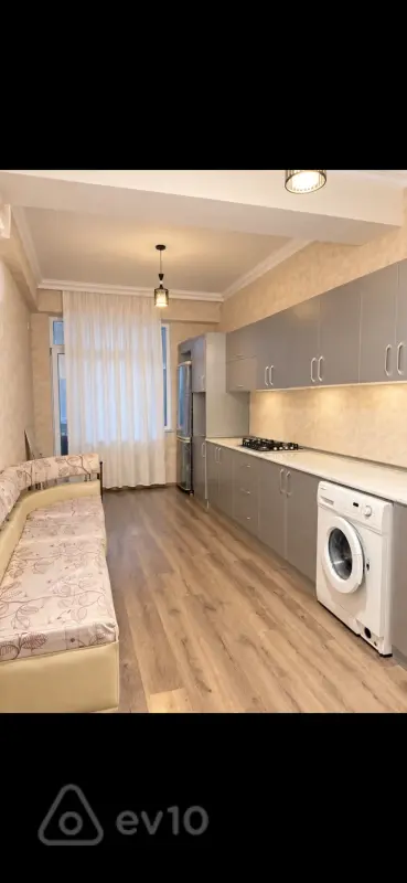 Kirayə verilir 2 otaqlı yeni tikili 120 m²