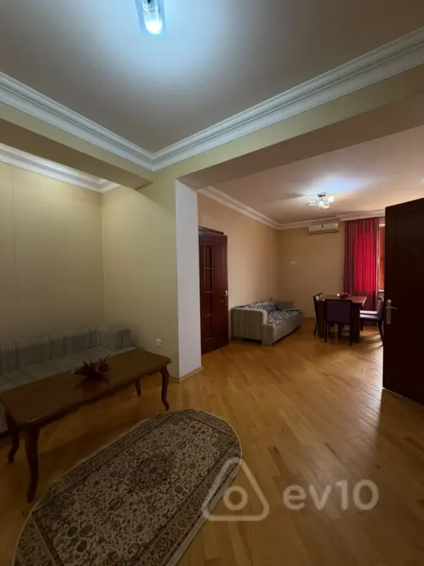 Kirayə verilir 2 otaqlı yeni tikili 80 m²