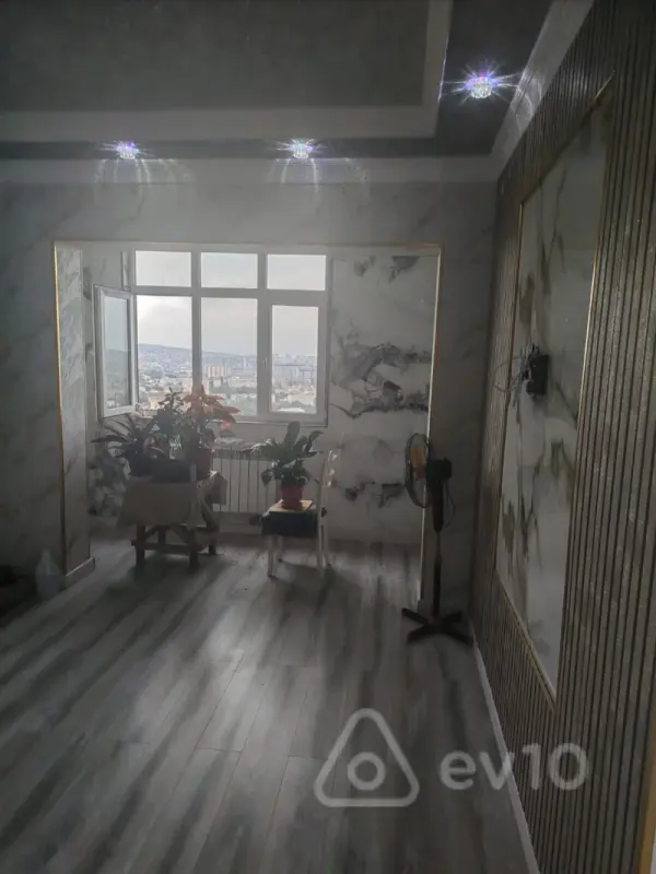 Satılır 2 otaqlı köhnə tikili 57 m²
