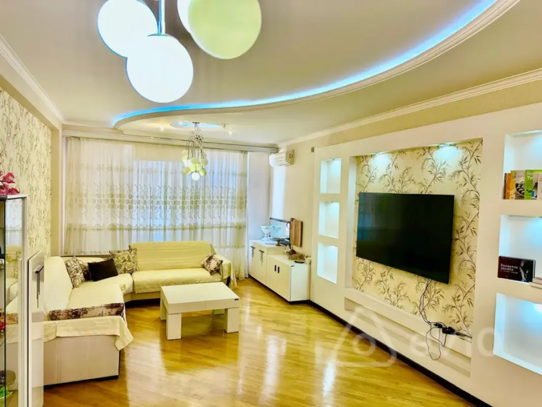 Satılır 3 otaqlı yeni tikili 137 m²