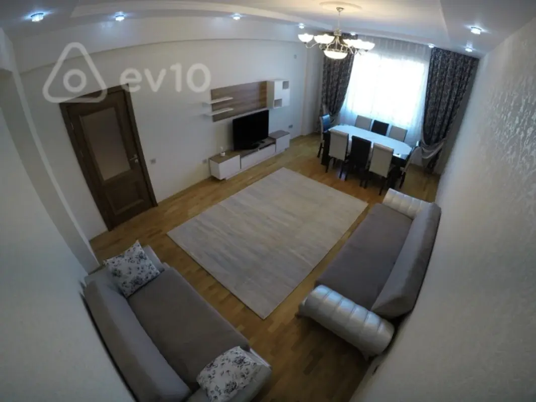 Kirayə verilir 2 otaqlı yeni tikili 80 m²