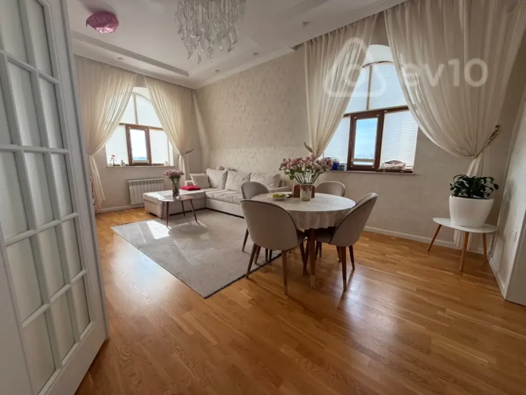 Satılır 2 otaqlı yeni tikili 80 m²
