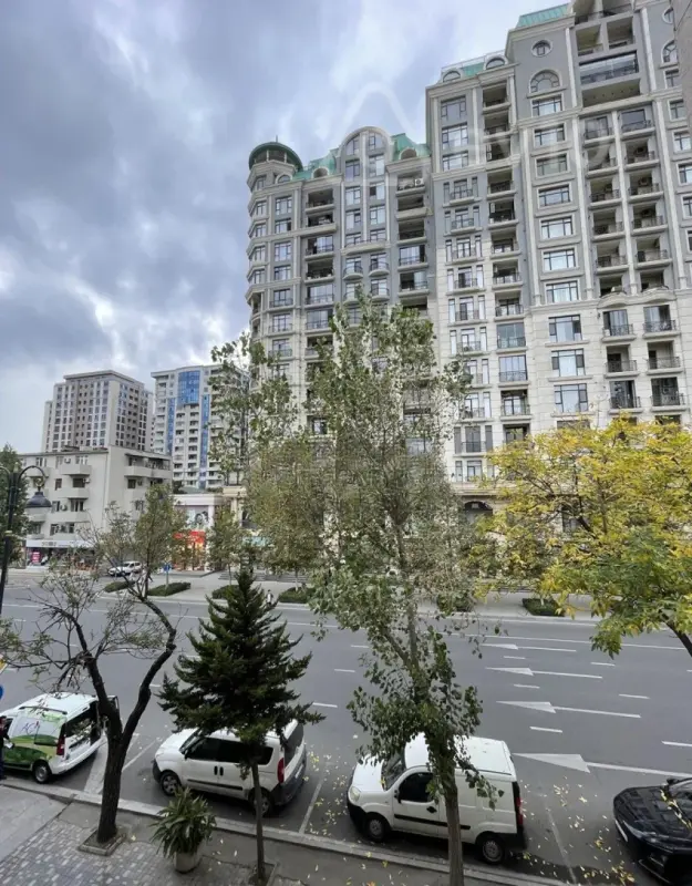 Satılır 3 otaqlı köhnə tikili 63 m²