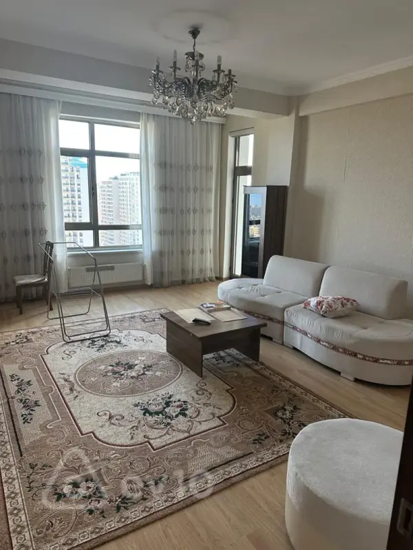 Kirayə verilir 2 otaqlı yeni tikili 100 m²