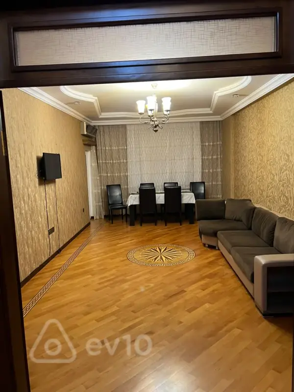 Kirayə verilir 3 otaqlı yeni tikili 130 m²