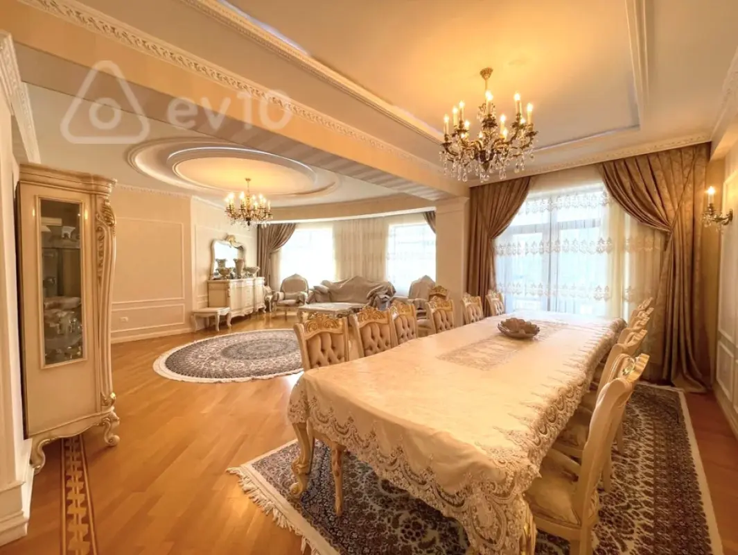 Satılır 3 otaqlı yeni tikili 170 m²