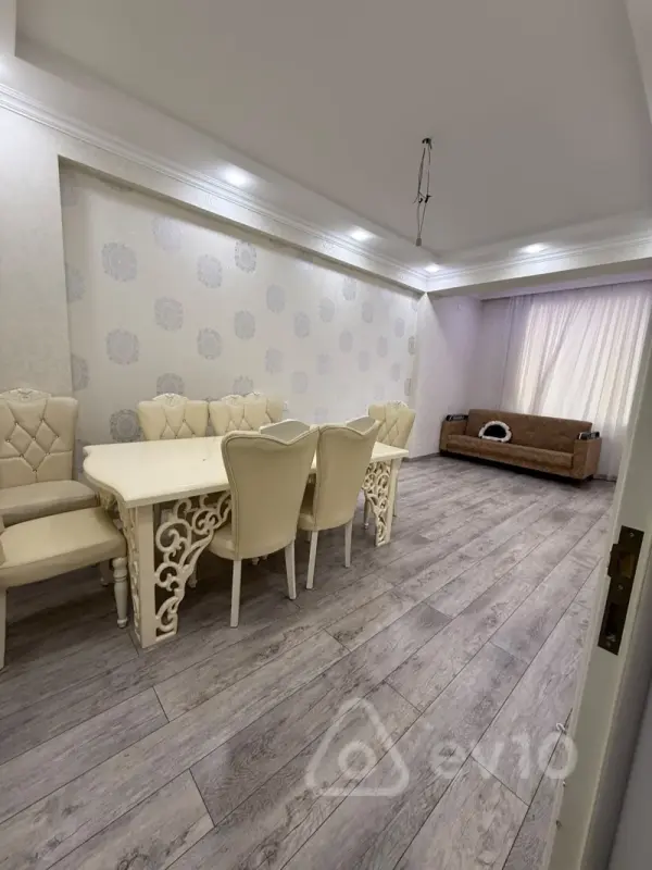 Kirayə verilir 3 otaqlı yeni tikili 90 m²
