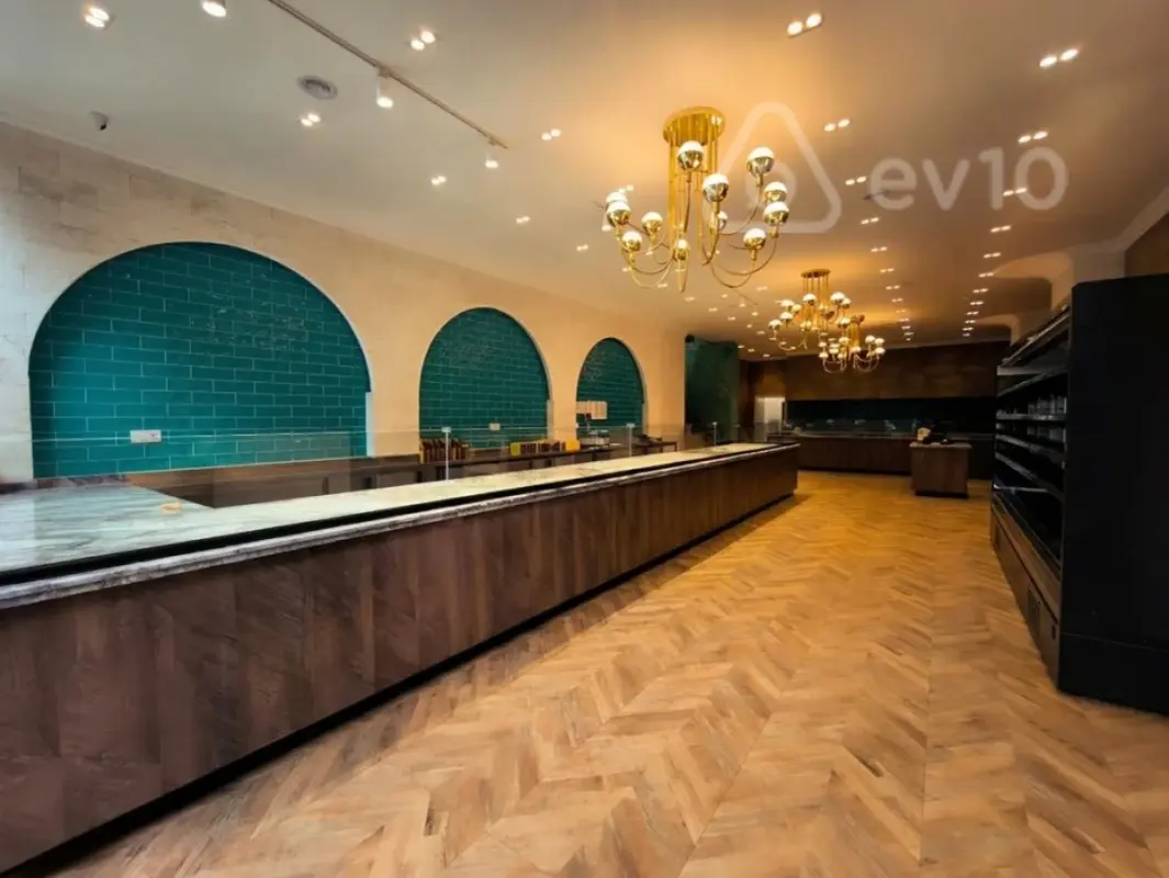Kirayə verilir mənzil 200 m²