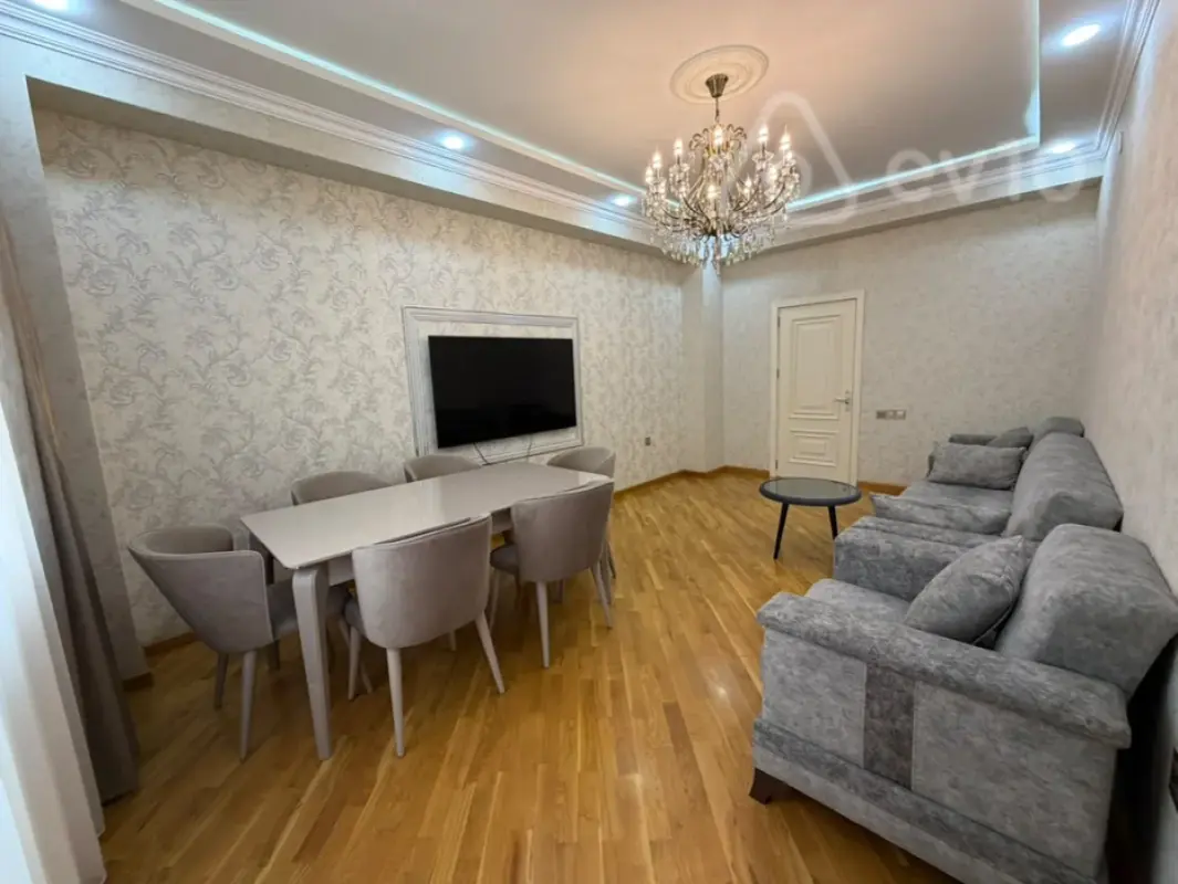 Kirayə verilir 2 otaqlı yeni tikili 70 m²