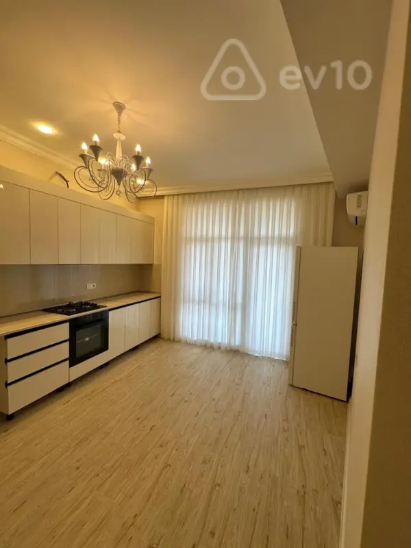 Kirayə verilir 2 otaqlı yeni tikili 95 m²