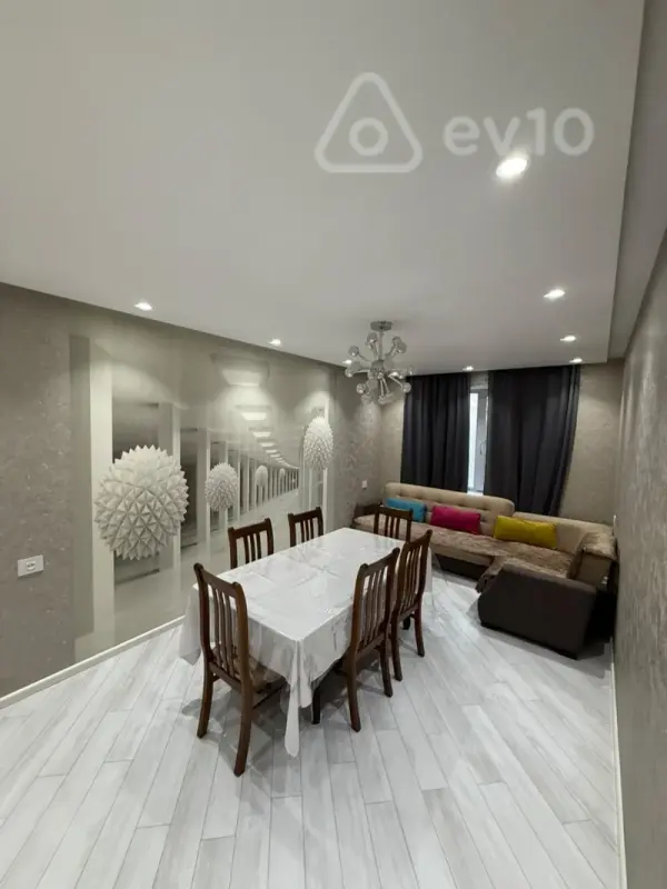 Kirayə verilir 3 otaqlı yeni tikili 80 m²