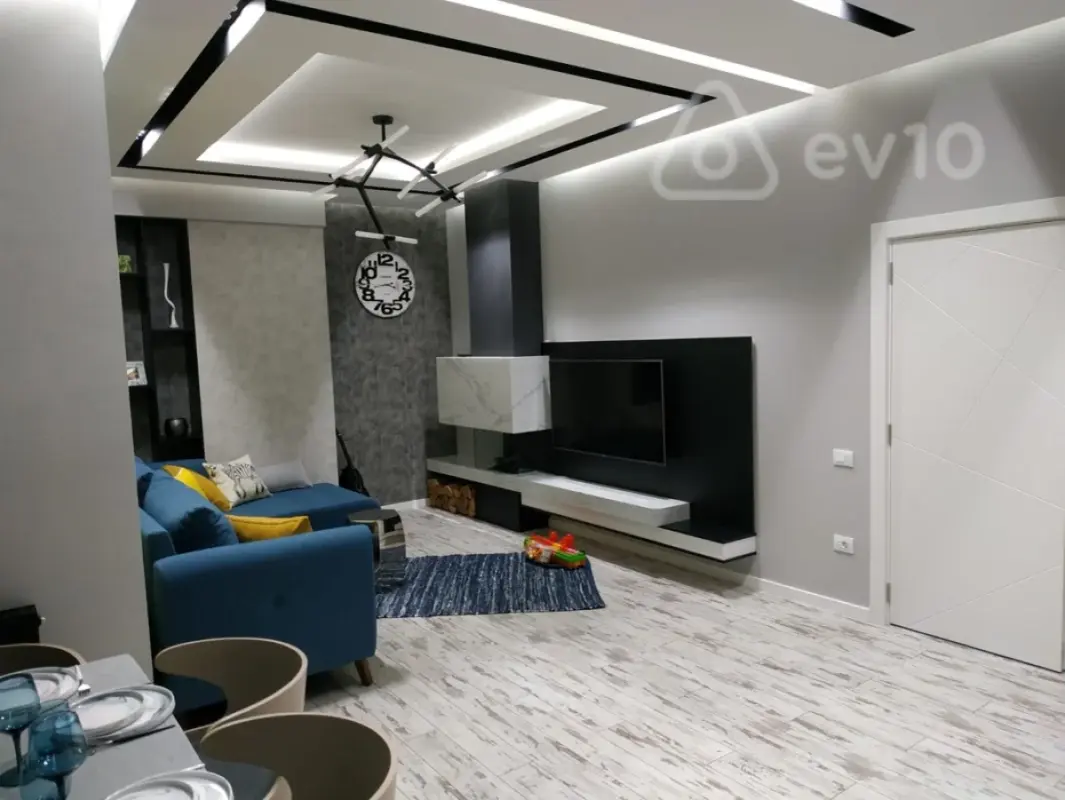 Satılır 4 otaqlı yeni tikili 160 m²