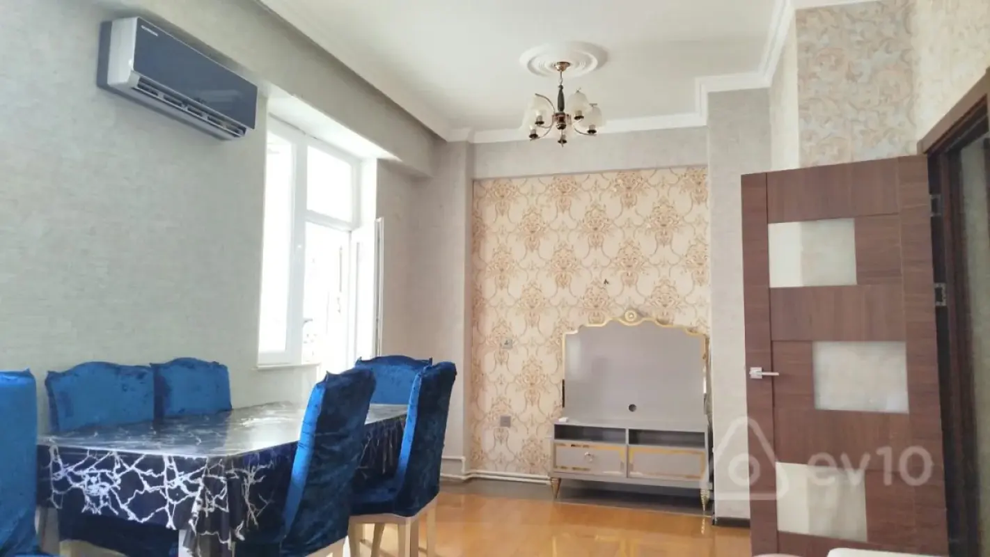 Kirayə verilir 2 otaqlı yeni tikili 55 m²