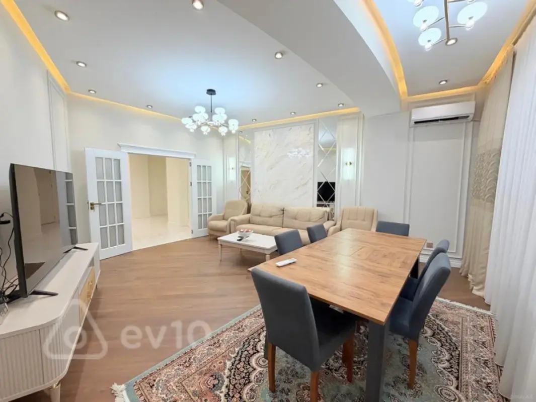 Satılır 3 otaqlı yeni tikili 120 m²