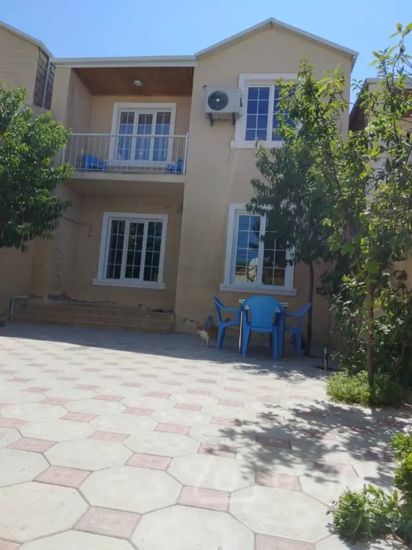 Satılır 4 otaqlı həyət evi 120 m²