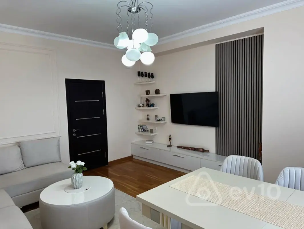 Satılır 3 otaqlı yeni tikili 85 m²