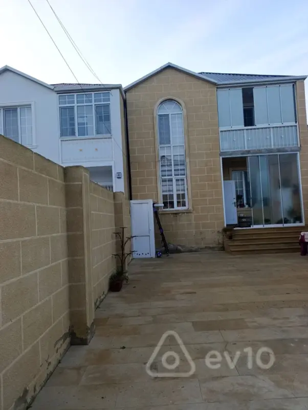 Kirayə verilir 3 otaqlı həyət evi 80 m²