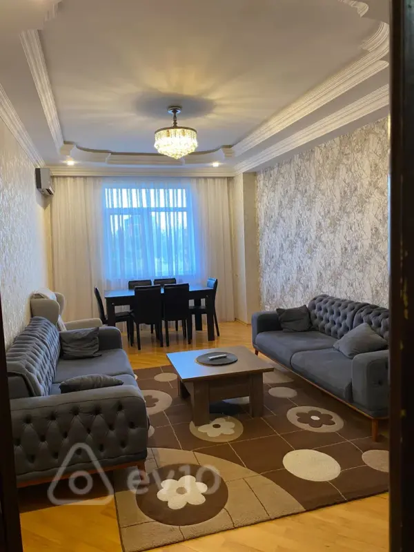 Satılır 3 otaqlı yeni tikili 130 m²
