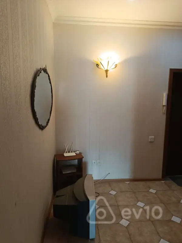 Kirayə verilir 3 otaqlı yeni tikili 150 m²