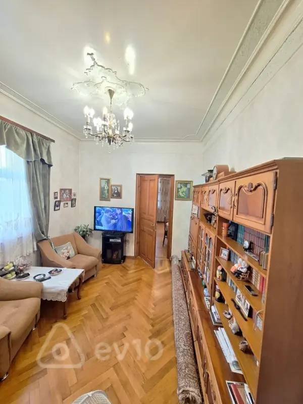 Satılır 3 otaqlı köhnə tikili 70 m²