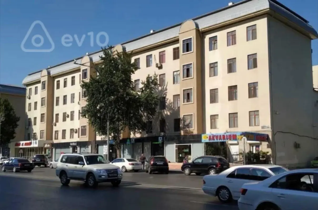 Satılır 2 otaqlı köhnə tikili 40 m²