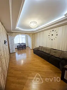 Kirayə verilir 3 otaqlı köhnə tikili 70 m² — Bakı, Nizami 3 otaq 70.00 m²