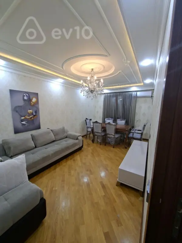 Kirayə verilir 2 otaqlı köhnə tikili 70 m²