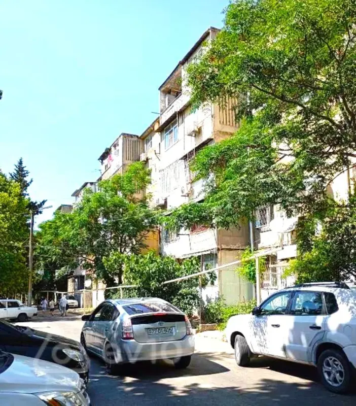 Kirayə verilir 2 otaqlı köhnə tikili 50 m²