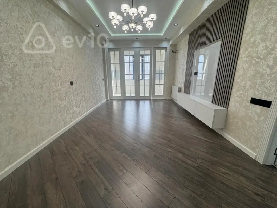 Satılır 3 otaqlı yeni tikili 82 m²
