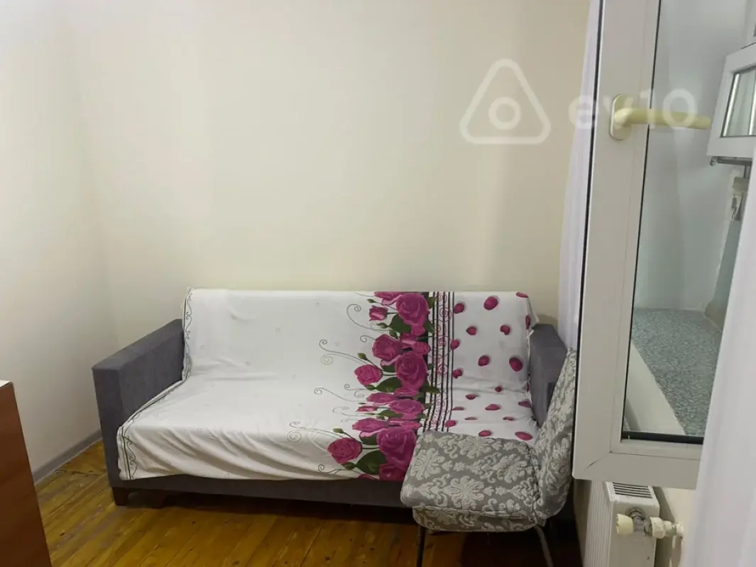 Kirayə verilir 2 otaqlı həyət evi 60 m²