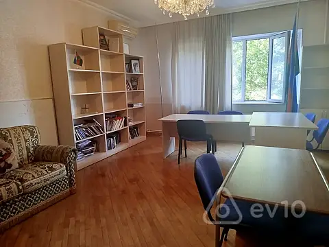 Kirayə verilir 1 otaqlı ofis 35 m² — Bakı, Yasamal 1 otaq 35.00 m²